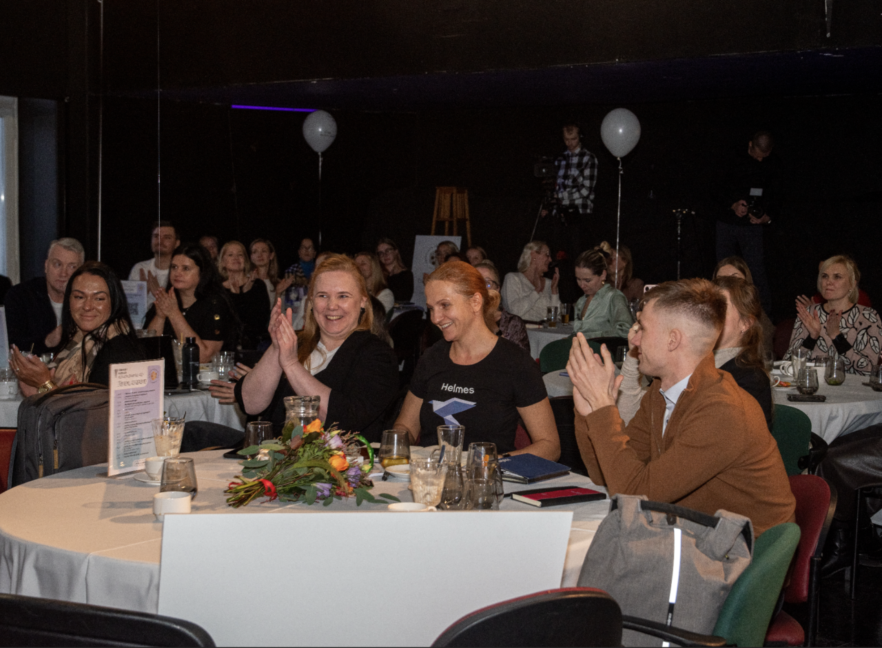 “Emotsioonid on hetkel laes, sest Unistuste Tööandja tiitel on kindlasti väga oodatud, pikaajalise ja süsteemse töö tulemus,” ütles peale võitu Maris Viires, Helmes grupi personali ja tööandja brändi juht.